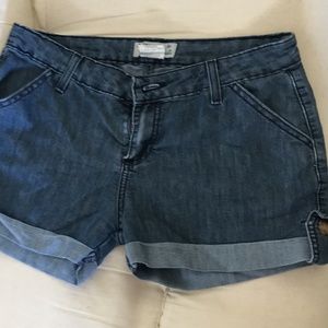 Juniors retro blue jean shorts